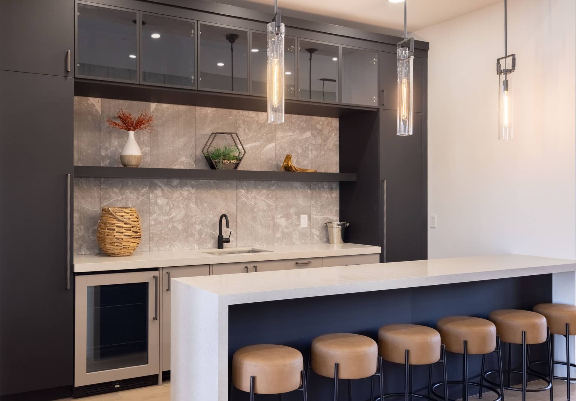 Estate on Harmony - Image 13