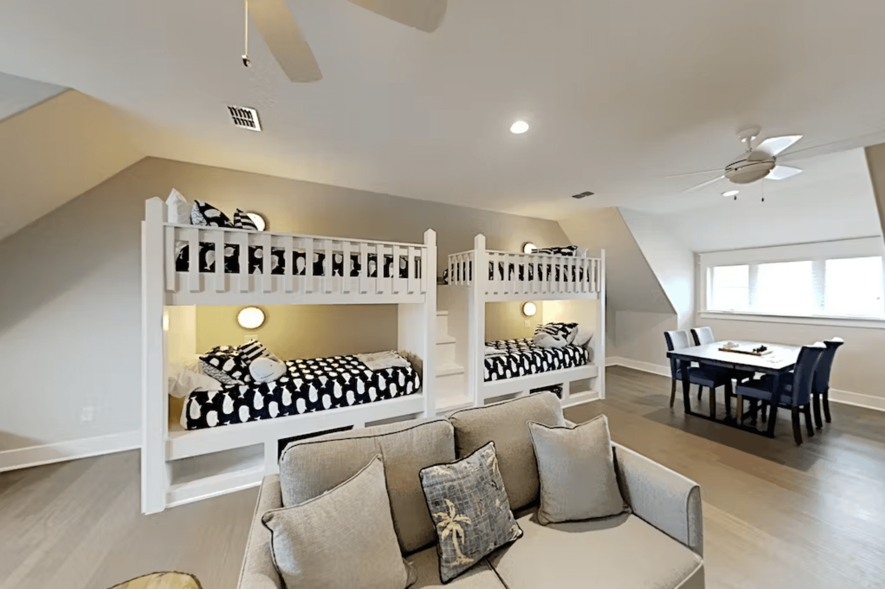 Parrots Cove - Image 23