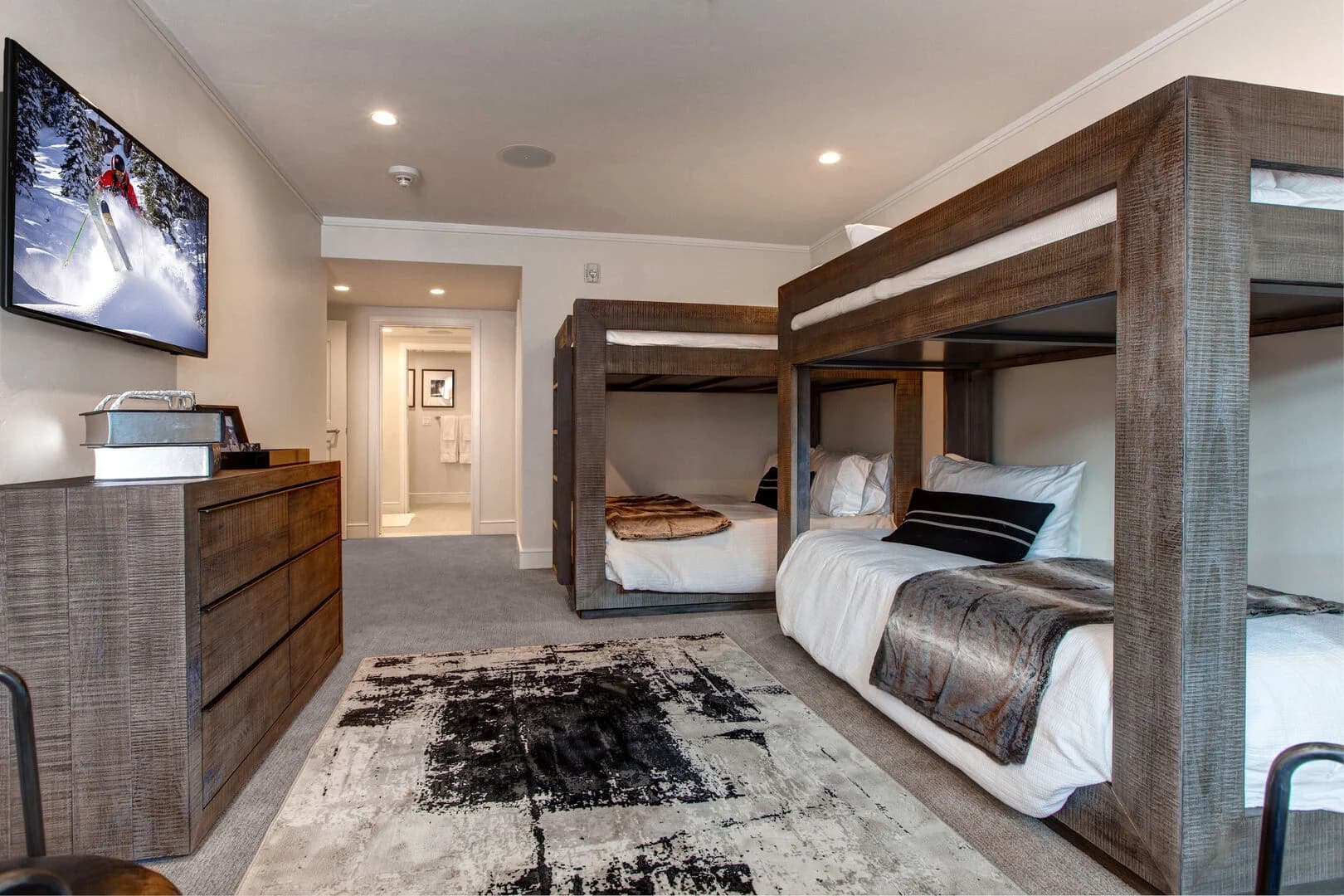 Sky Silver - Image 14