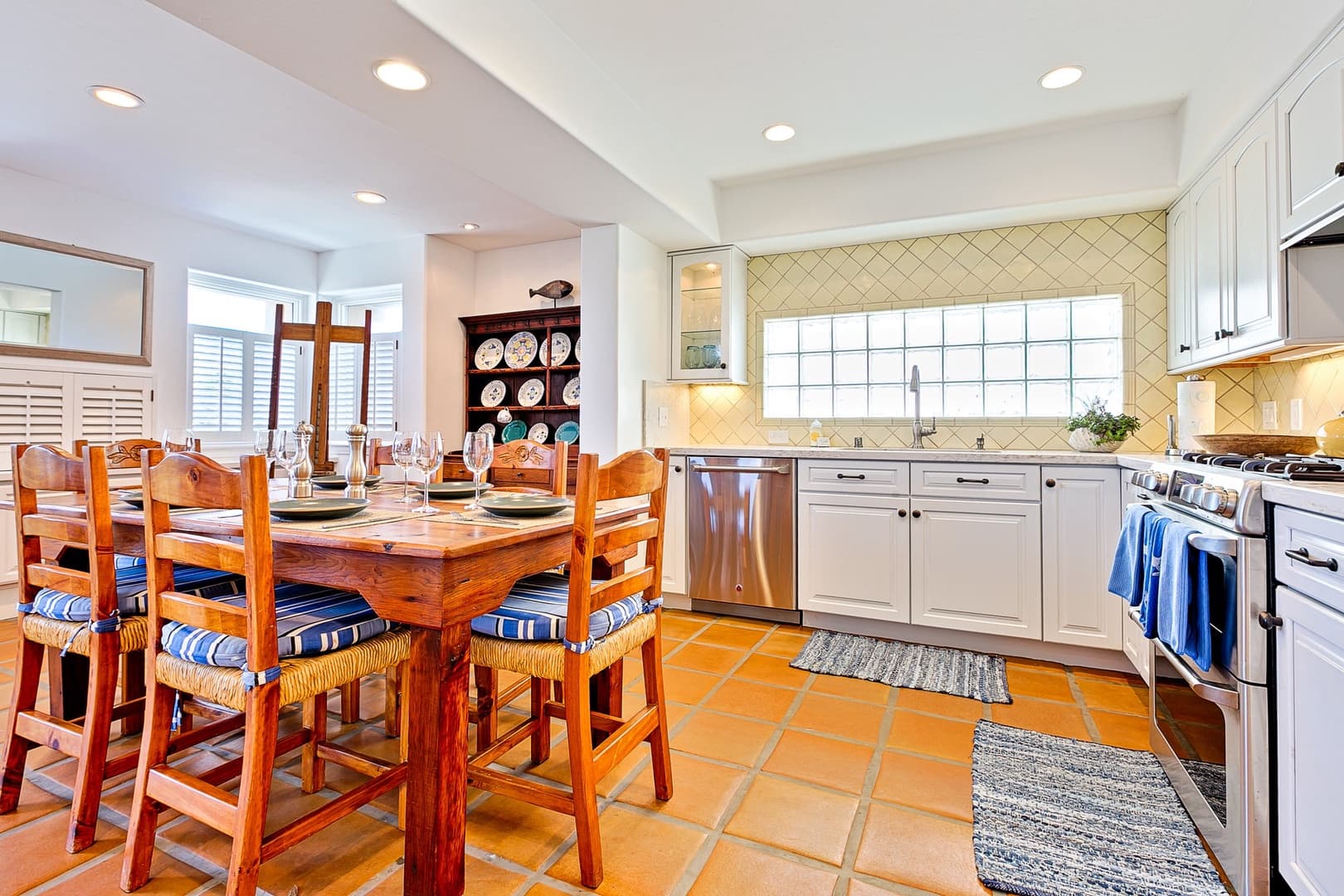 Spanish Palms Home - Image 6