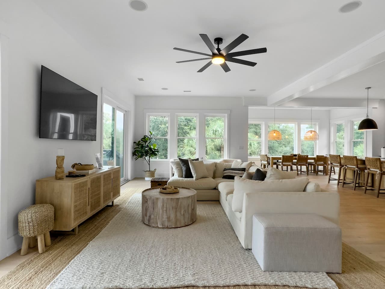 Amalfi Palms - Image 2