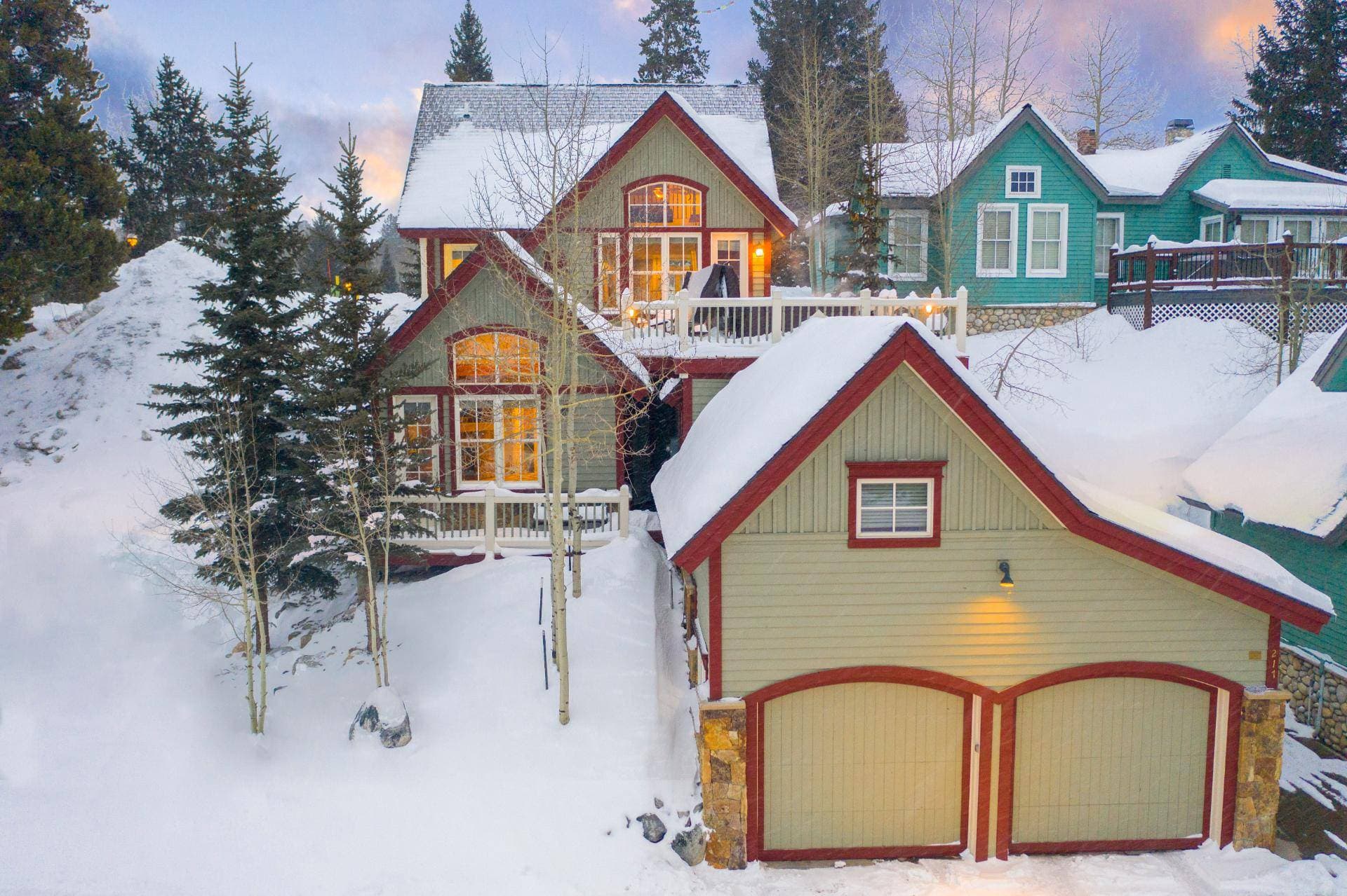 Victorian Home - Image 32