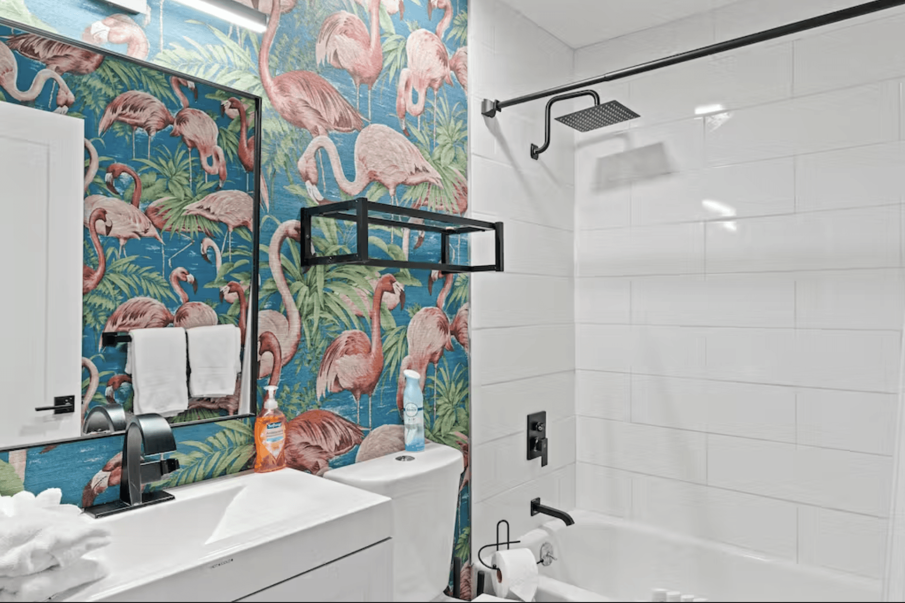 La Vie En Rose House - Image 18