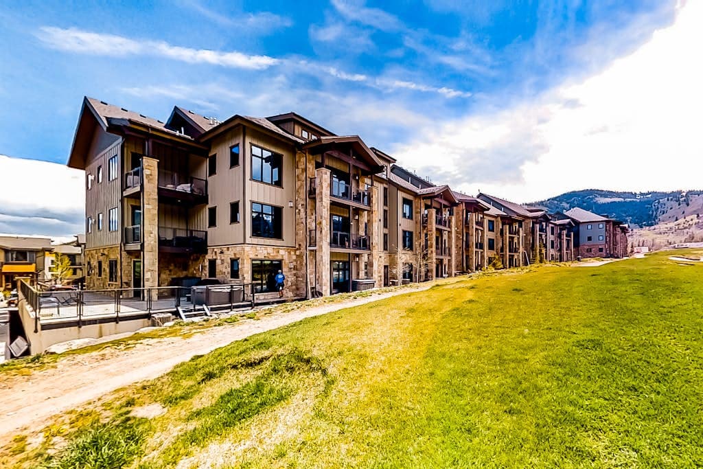 Residence at Canyons Cabriolet Lift - Image 16