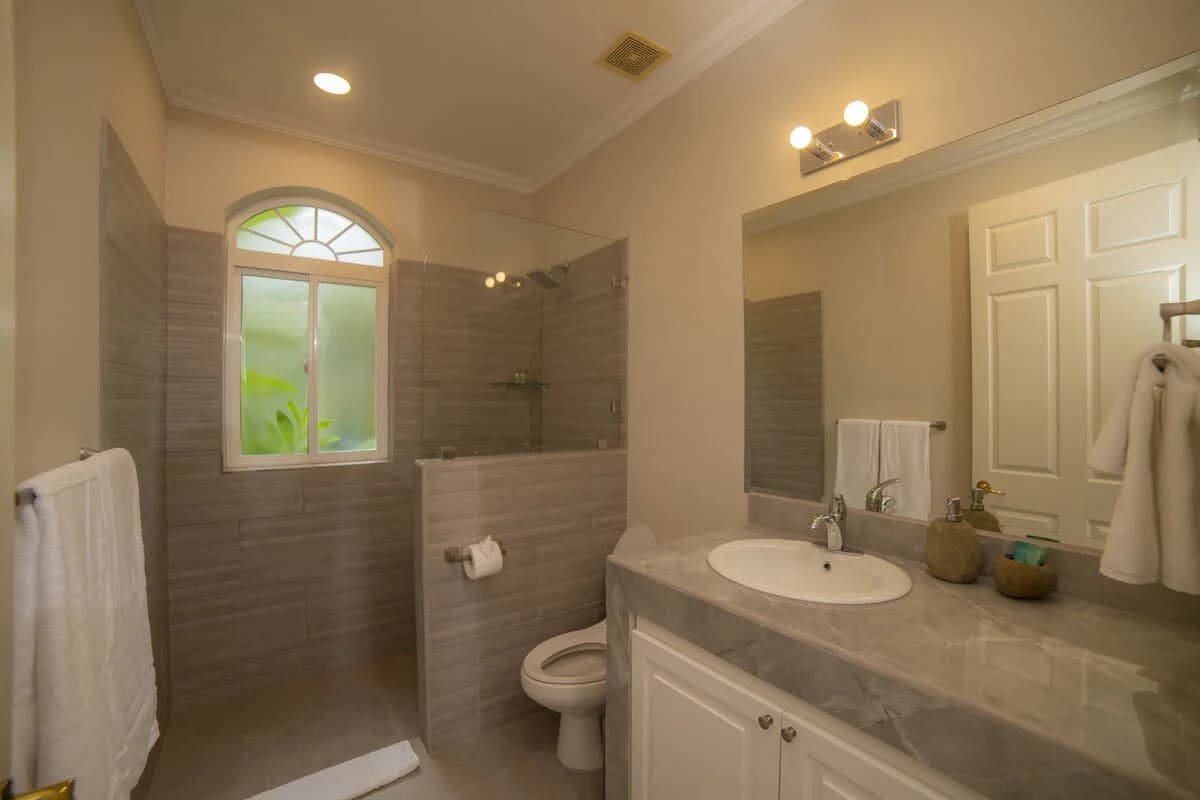 Colina Condo #8 - Image 6