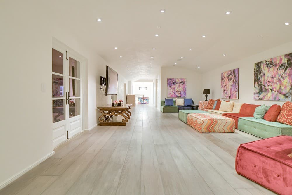 Chateau Serra Malibu - Image 25