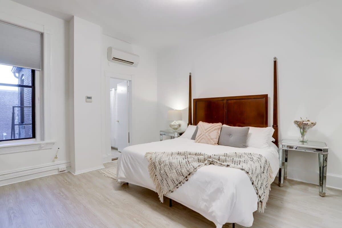 Vantage Residence - Image 13