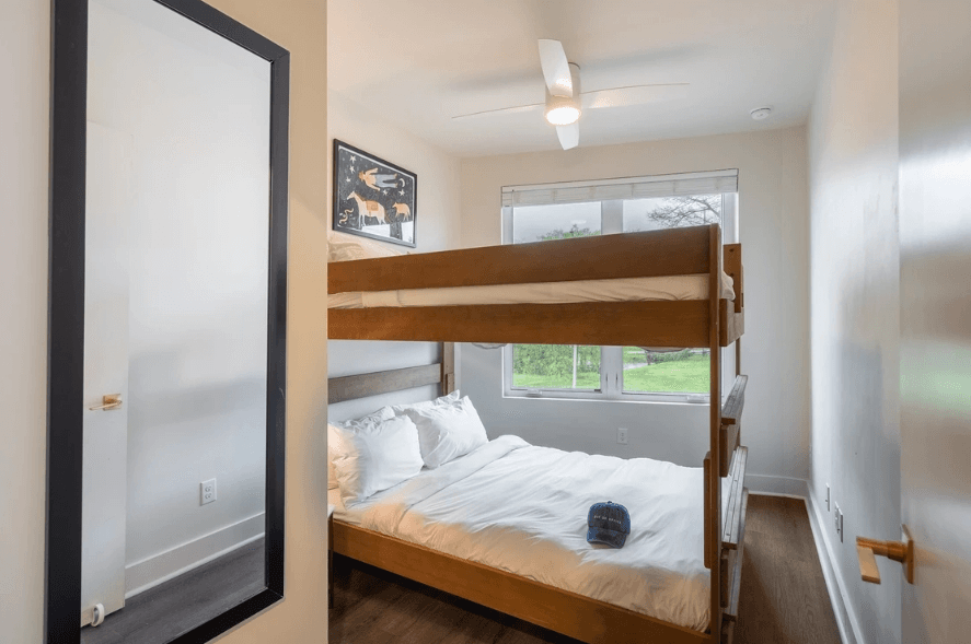 Monroe Residence - Image 14