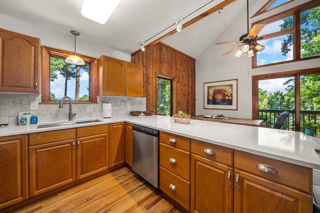 Falcon Ridge - Image 12