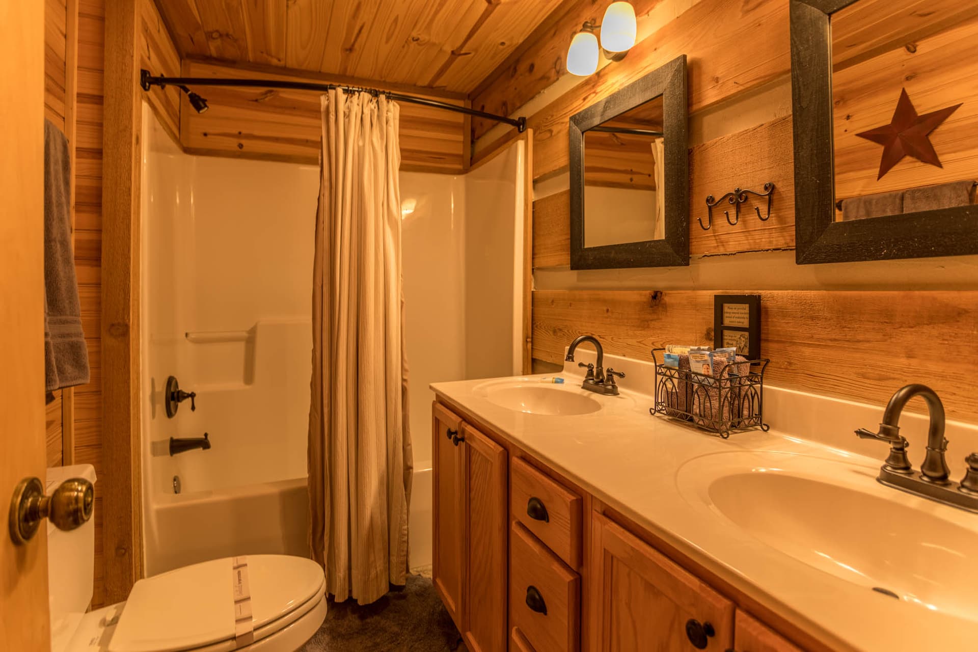 Farallon Cabin - Image 15