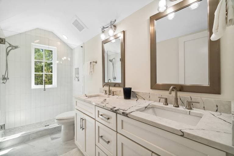 Harlie's House - Image 23