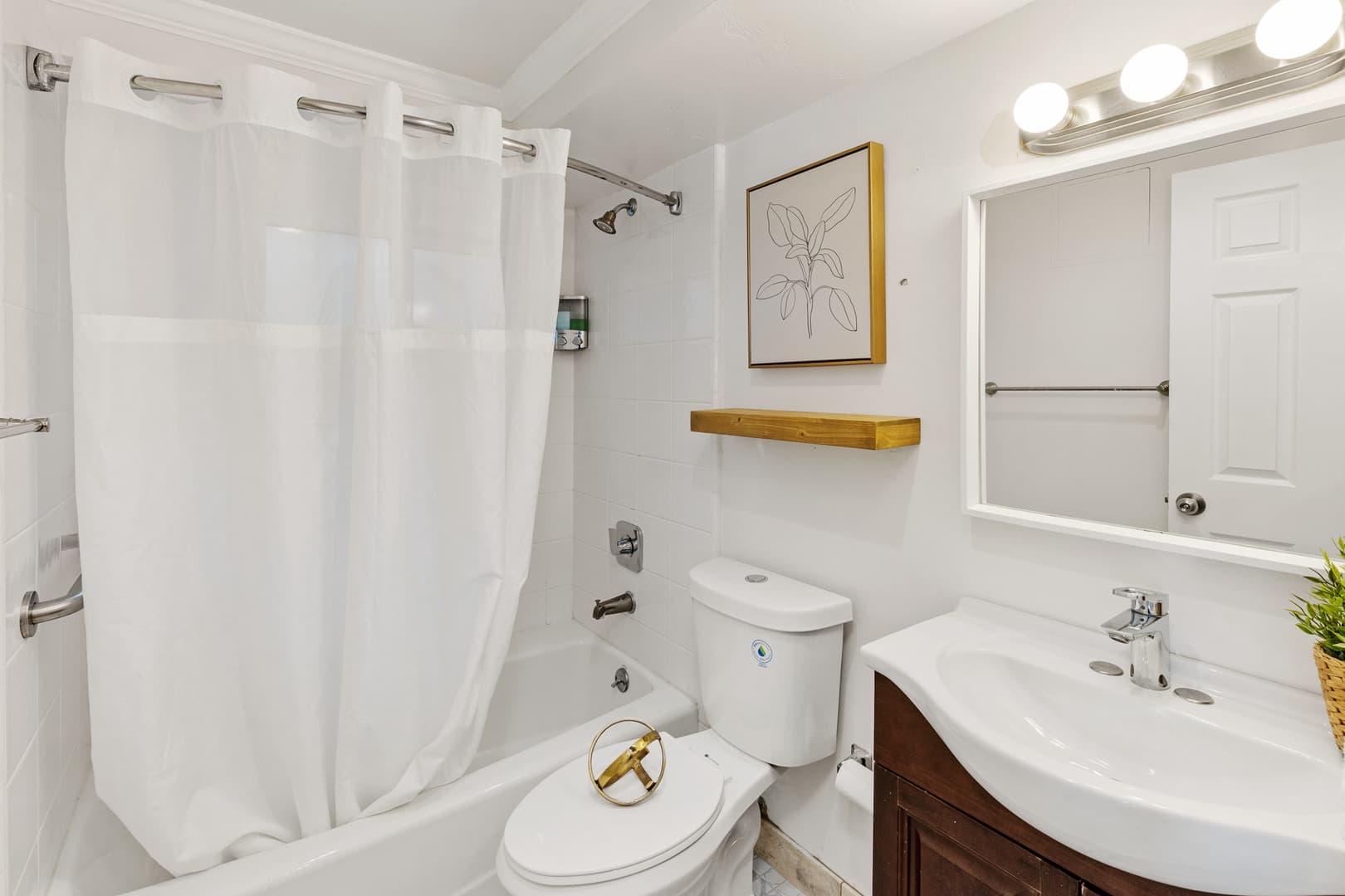 Mahogany Manor - Image 27