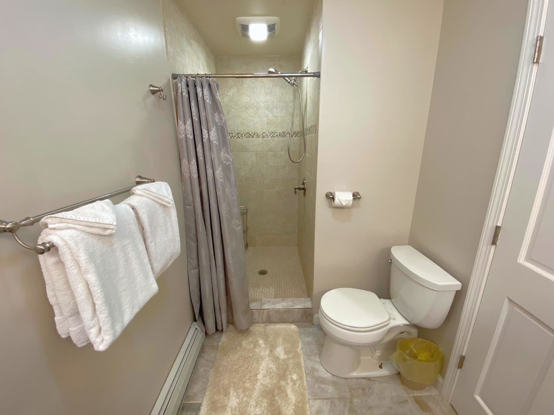 Lower Falls House - Image 21