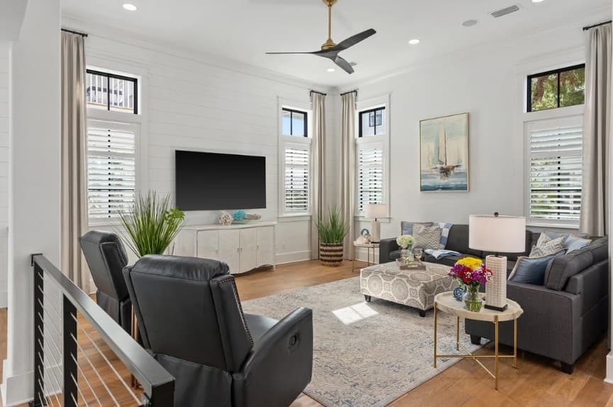 Resorting To Happiness - Image 3