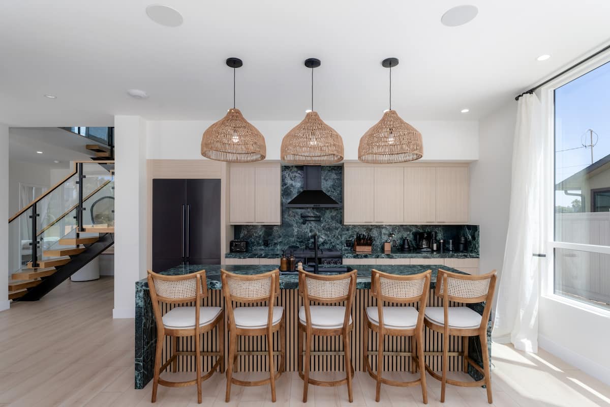 Ocean View Poolside Retreat - Image 11