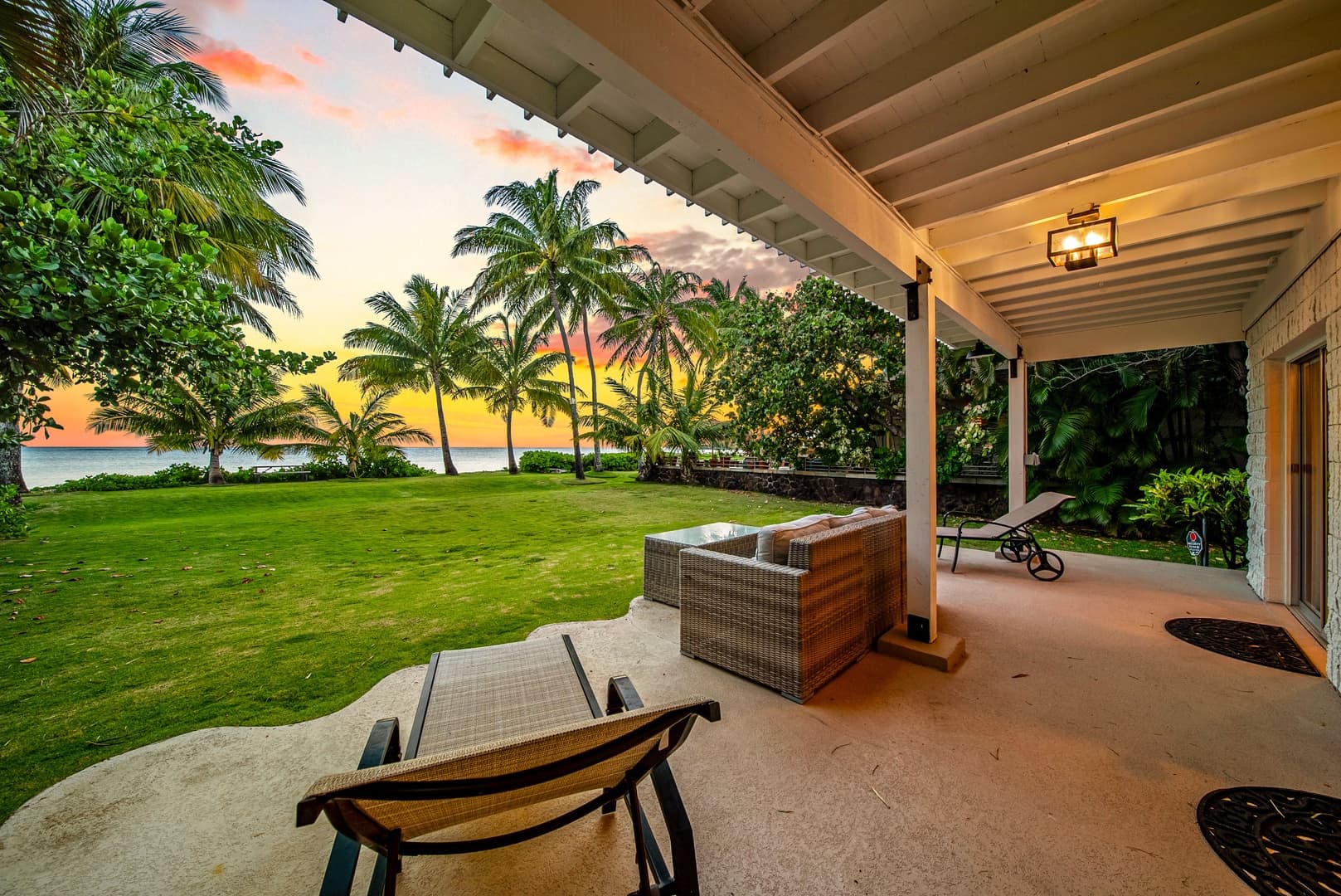 Honolulu Beachfront Retreat - Image 2