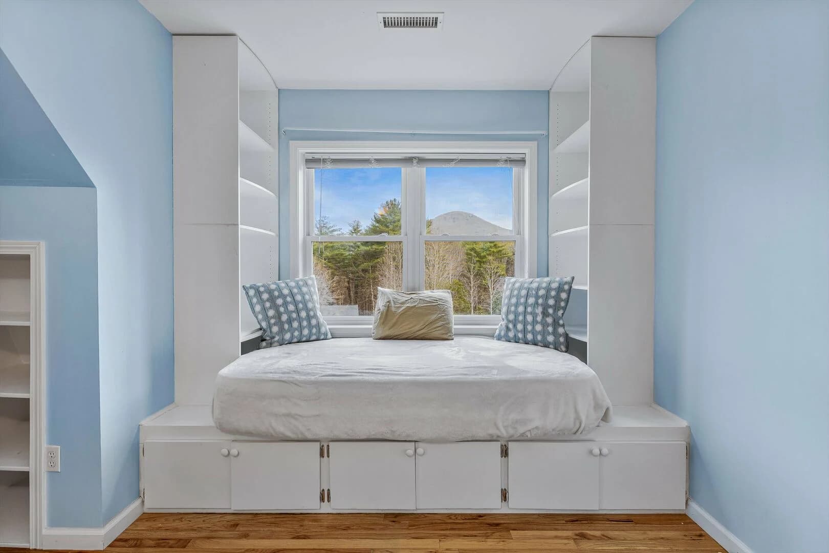 Creekside House - Image 26