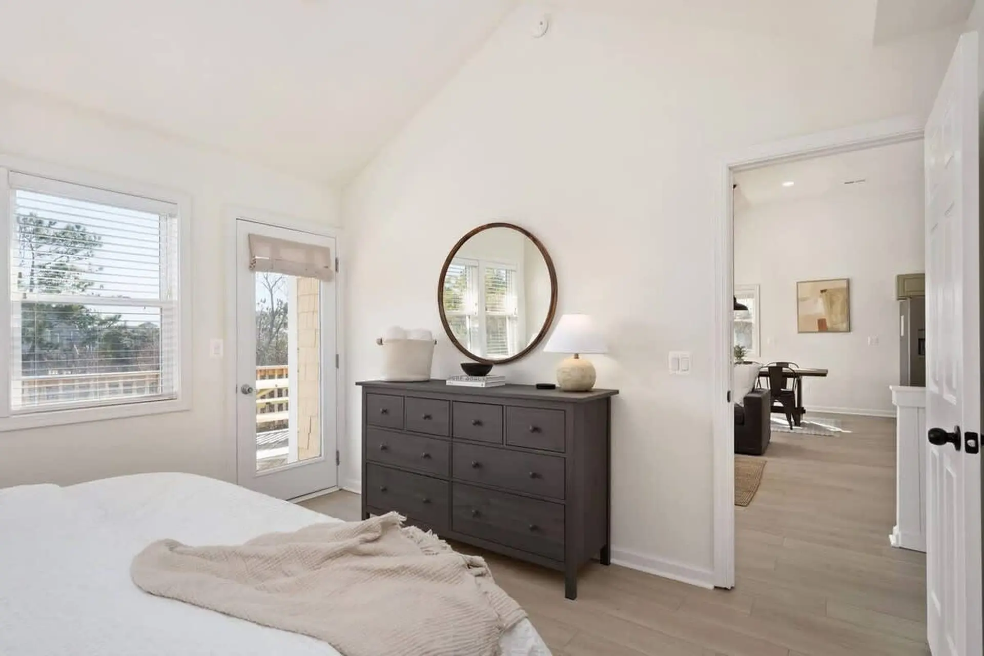 Yellow Lotus - Image 18