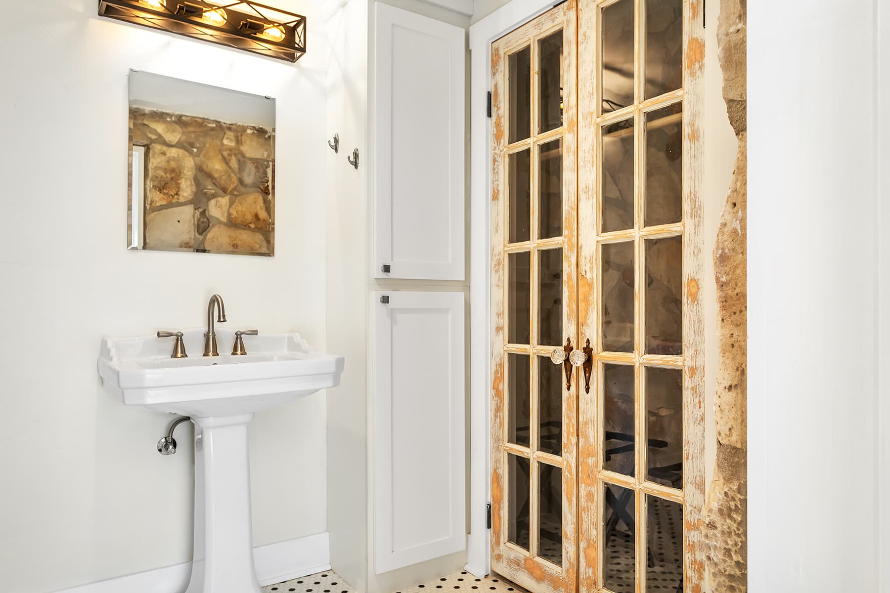 Felsenhaus - Image 9