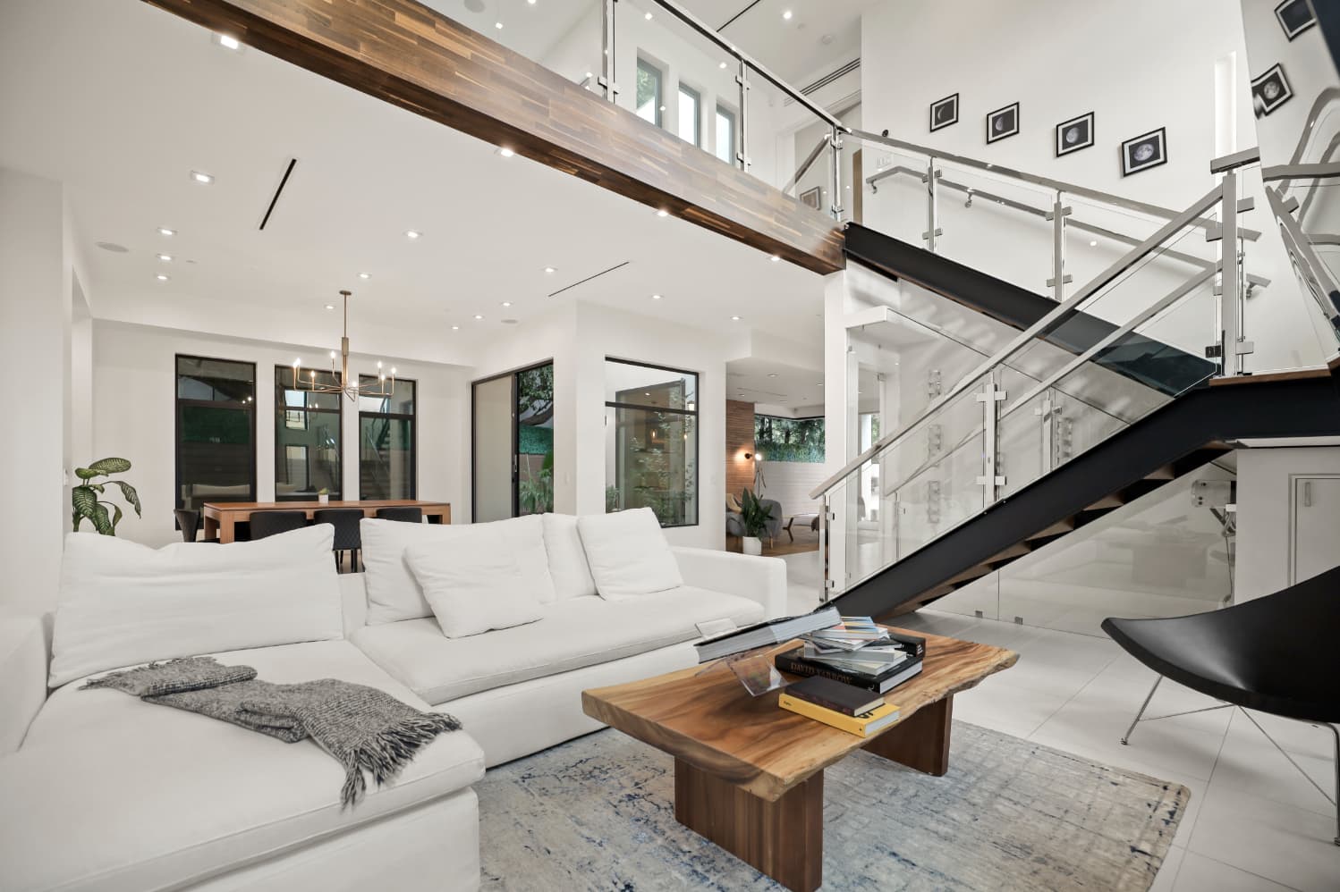 Crescent Heights - Image 4