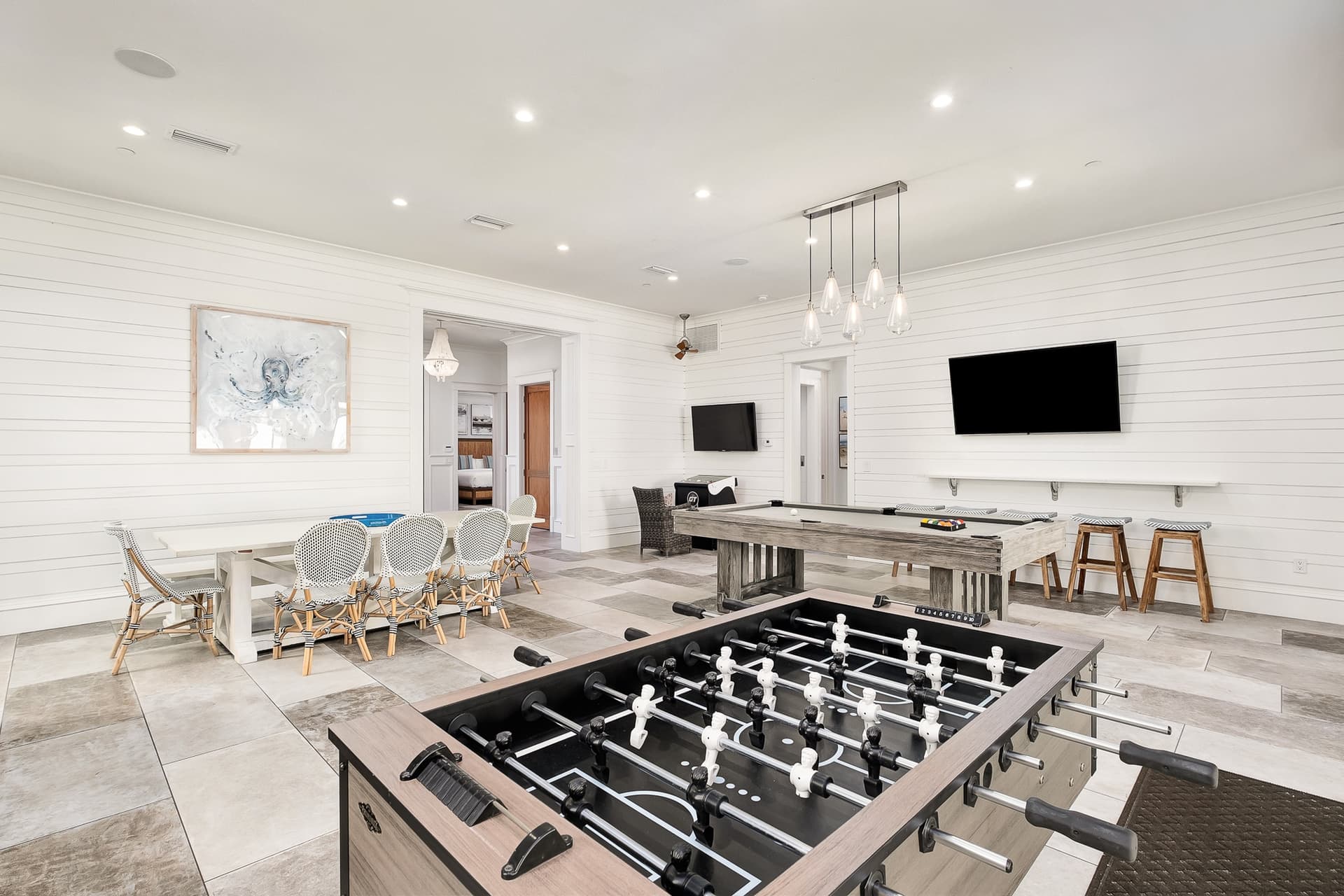 Oasis at Park Row Manor - Image 40