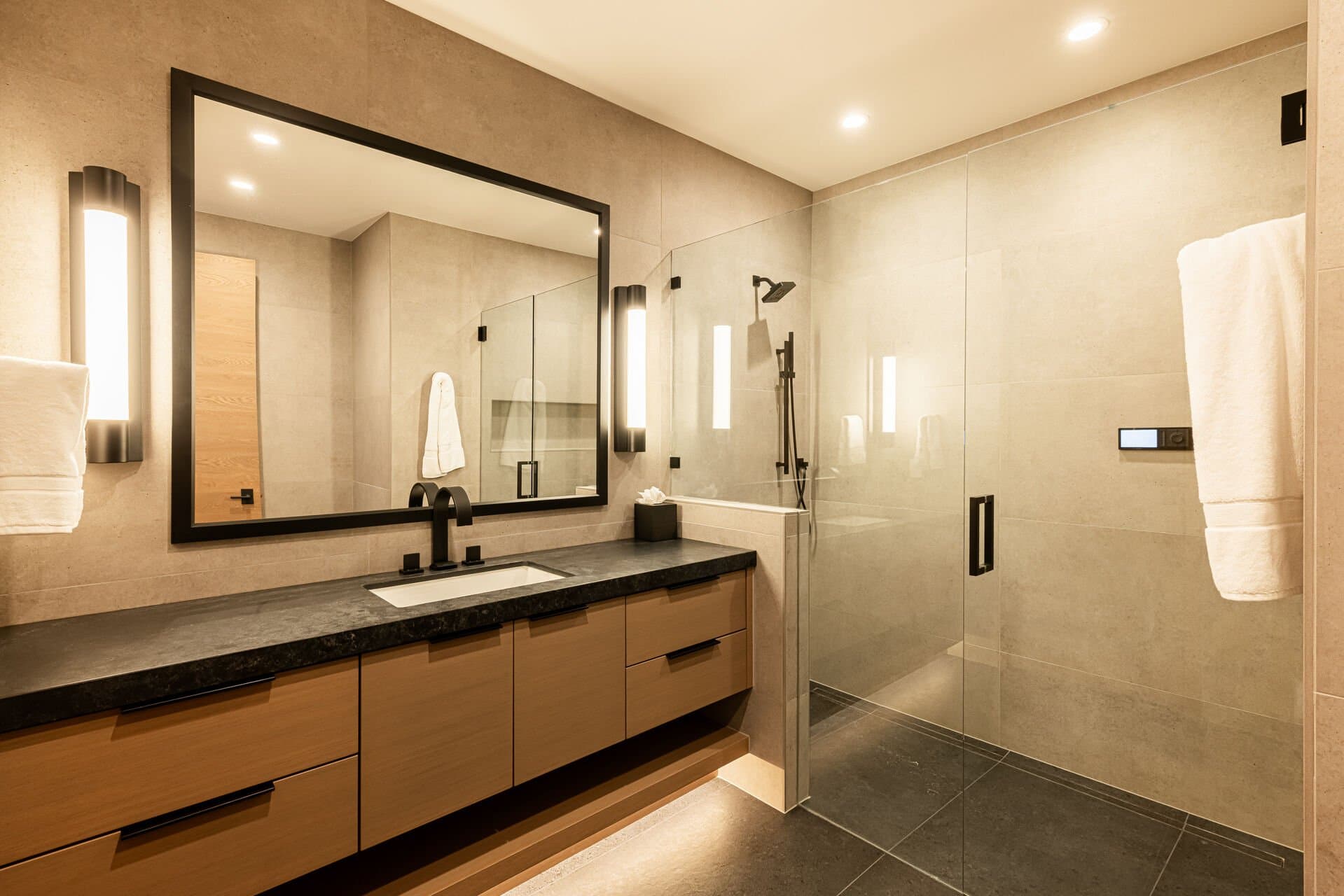 Luxe at Moonshadow - Image 57