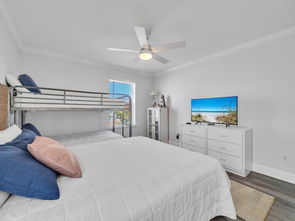 Fishers Vacation Home - Image 31