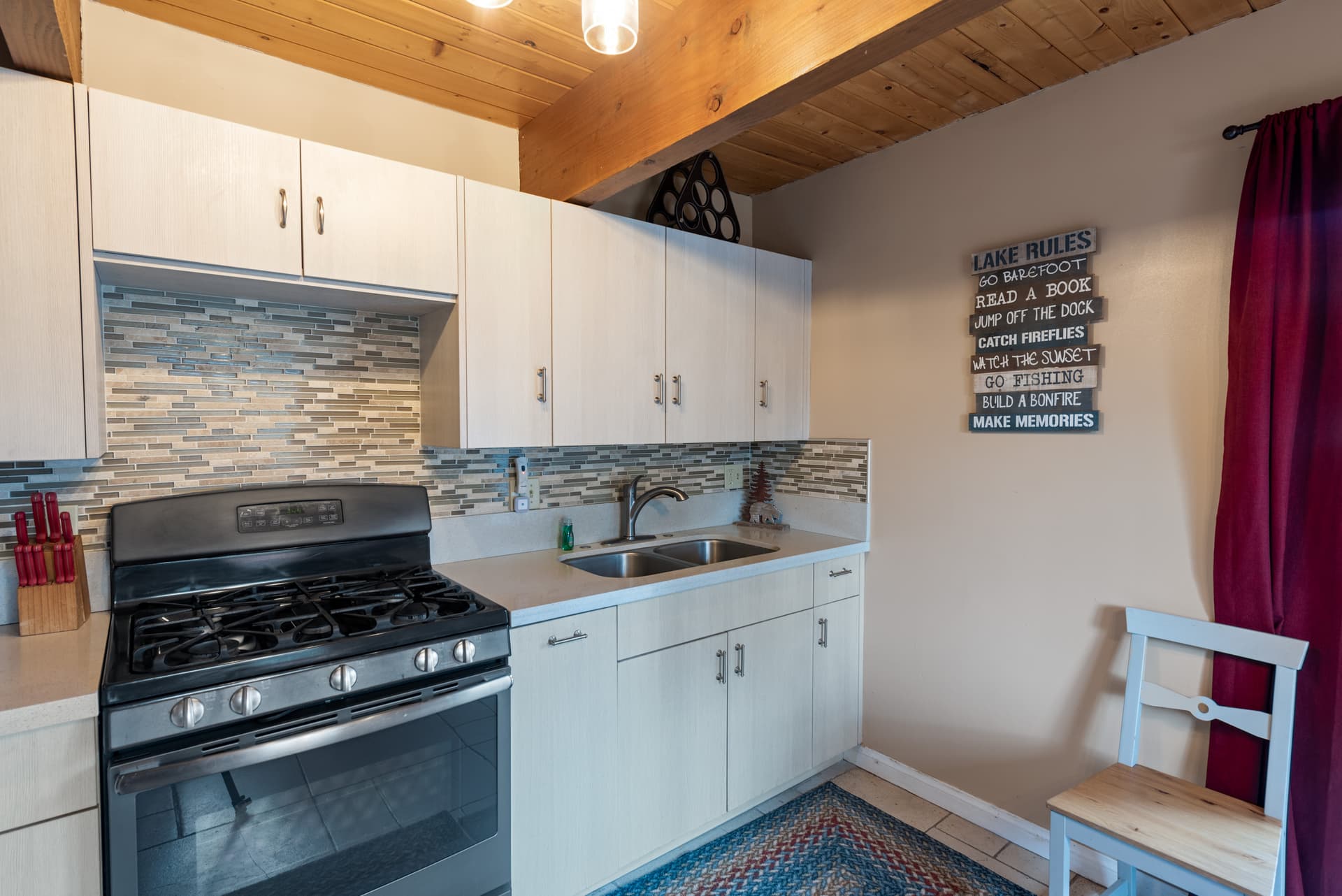 Five Pines - Image 6