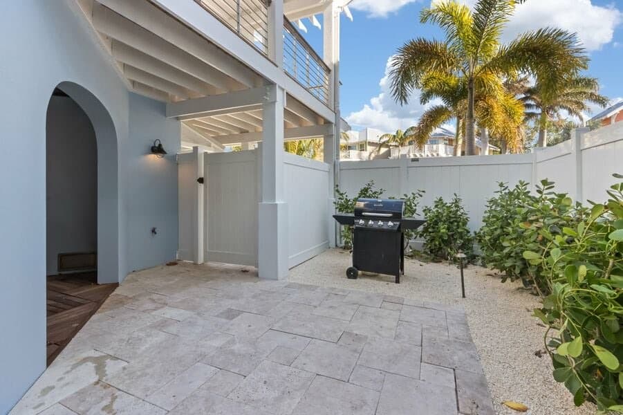 Chasing Sunsets - Image 25