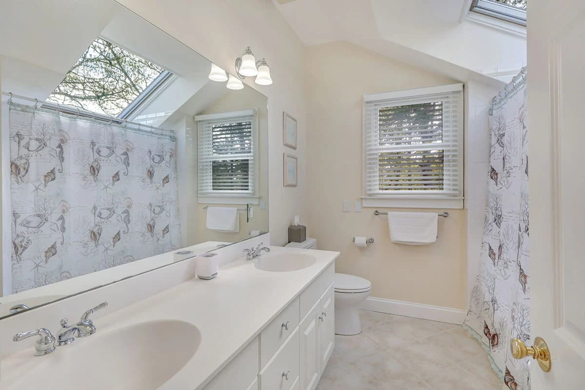 Pond Perch - Image 26