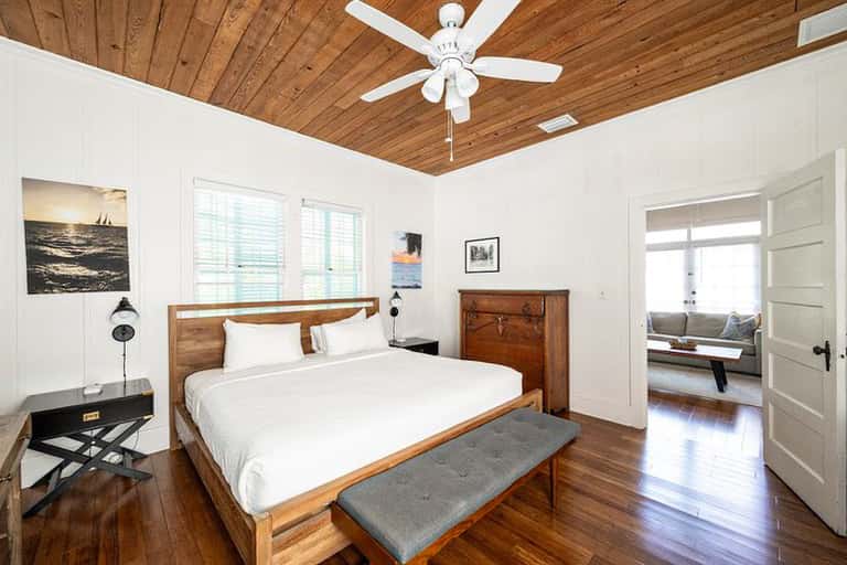 Papa's Hideaway - Image 4