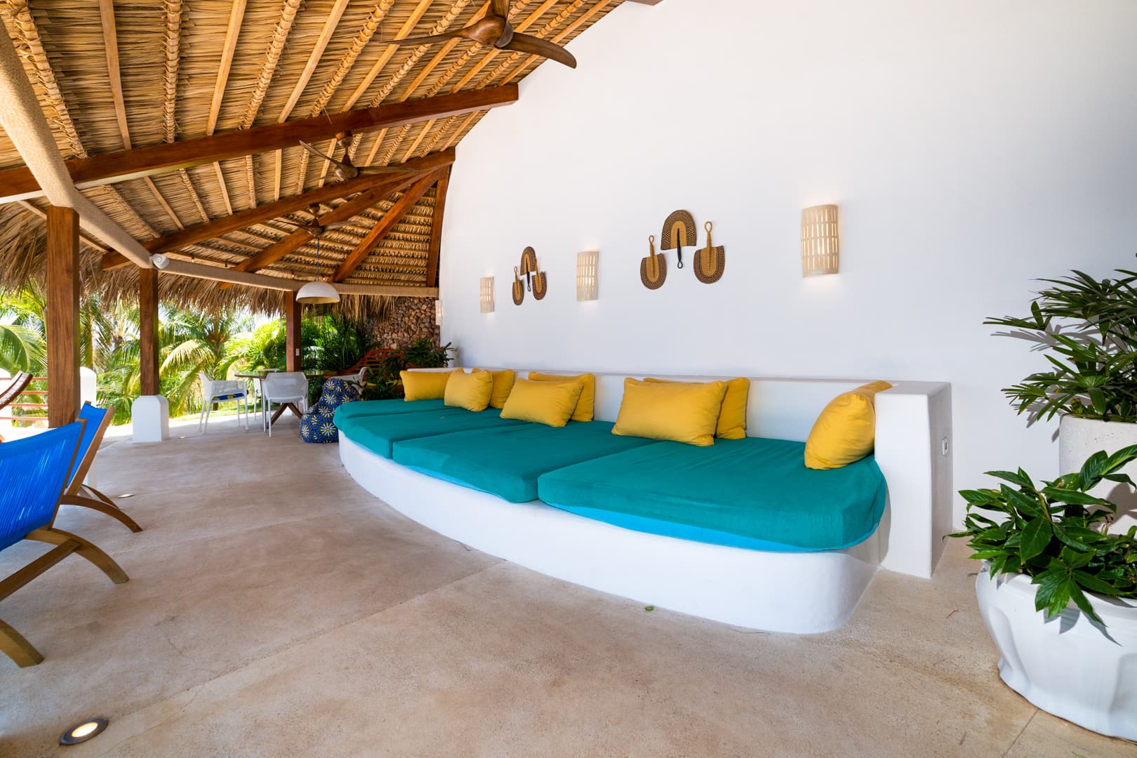 Flamingo Blu - Image 29