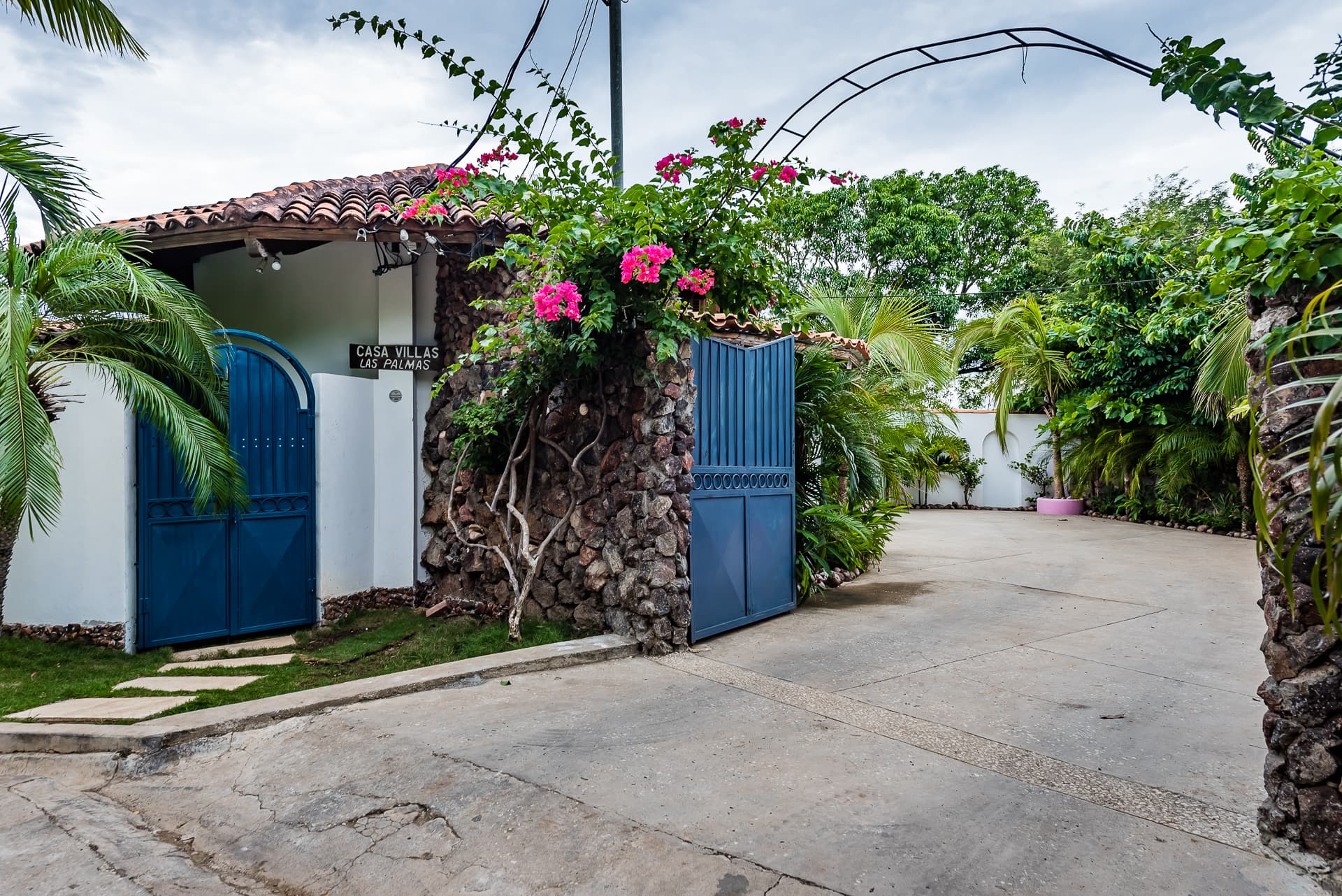 Flamingo Blu - Image 38