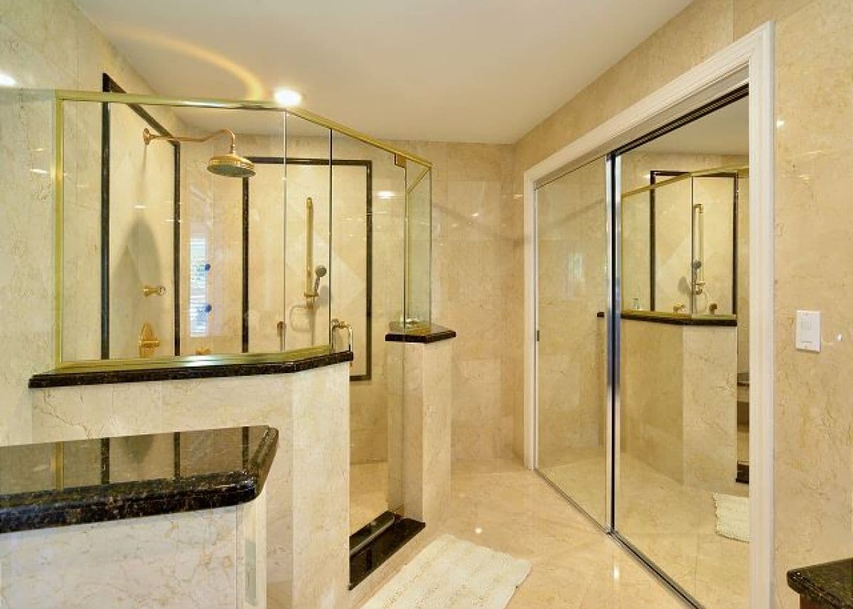 Southern Comfort - Image 14