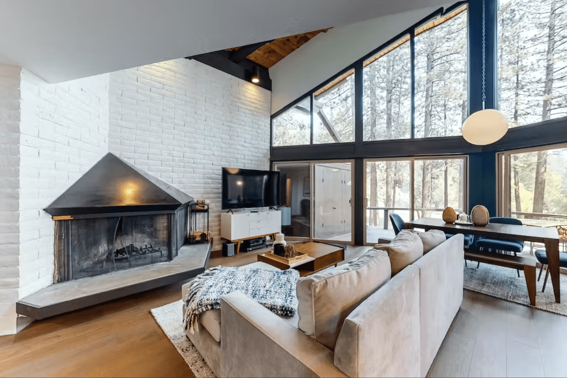 Among the Trees Home - Image 2