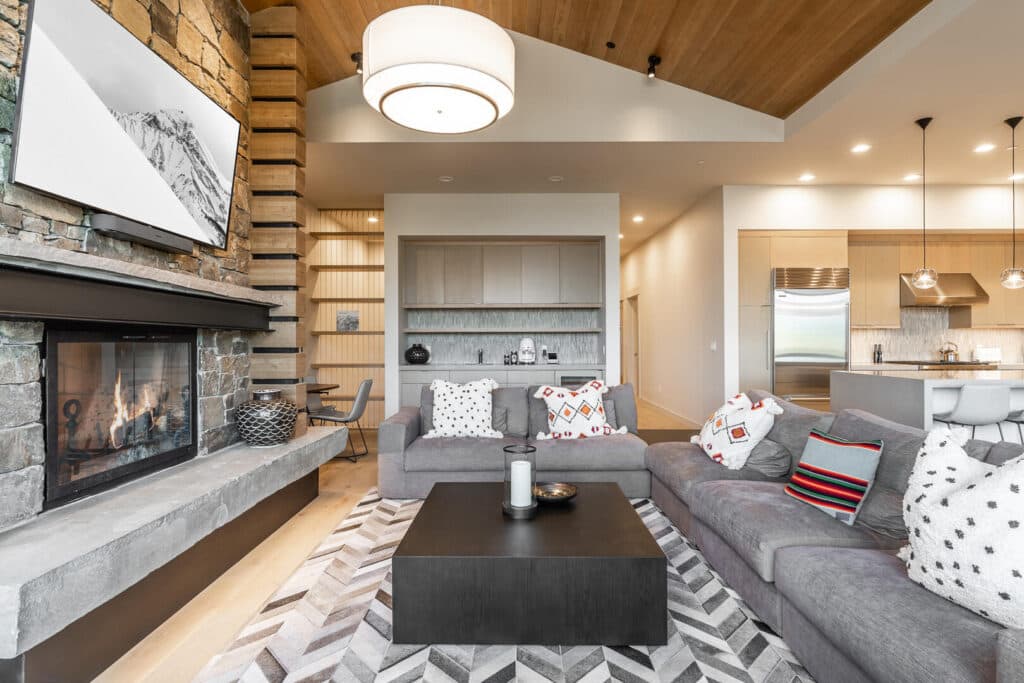 Blue Run Home - Image 3