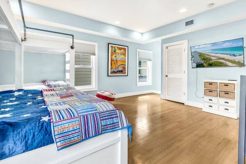 Poppy House - Image 21