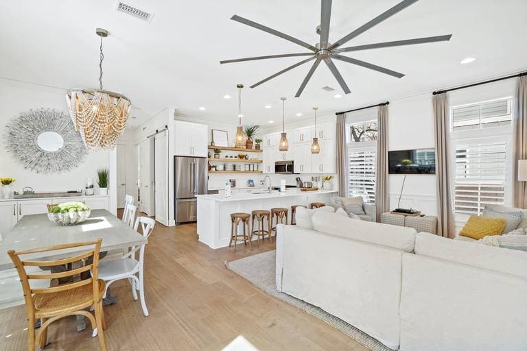 Georgia Peach at the Beach - Image 4