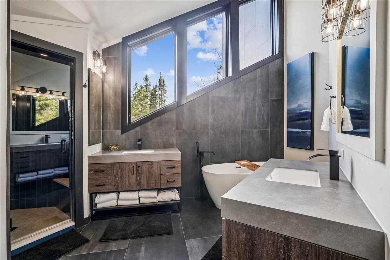 Summit Solitude Estate - Image 22