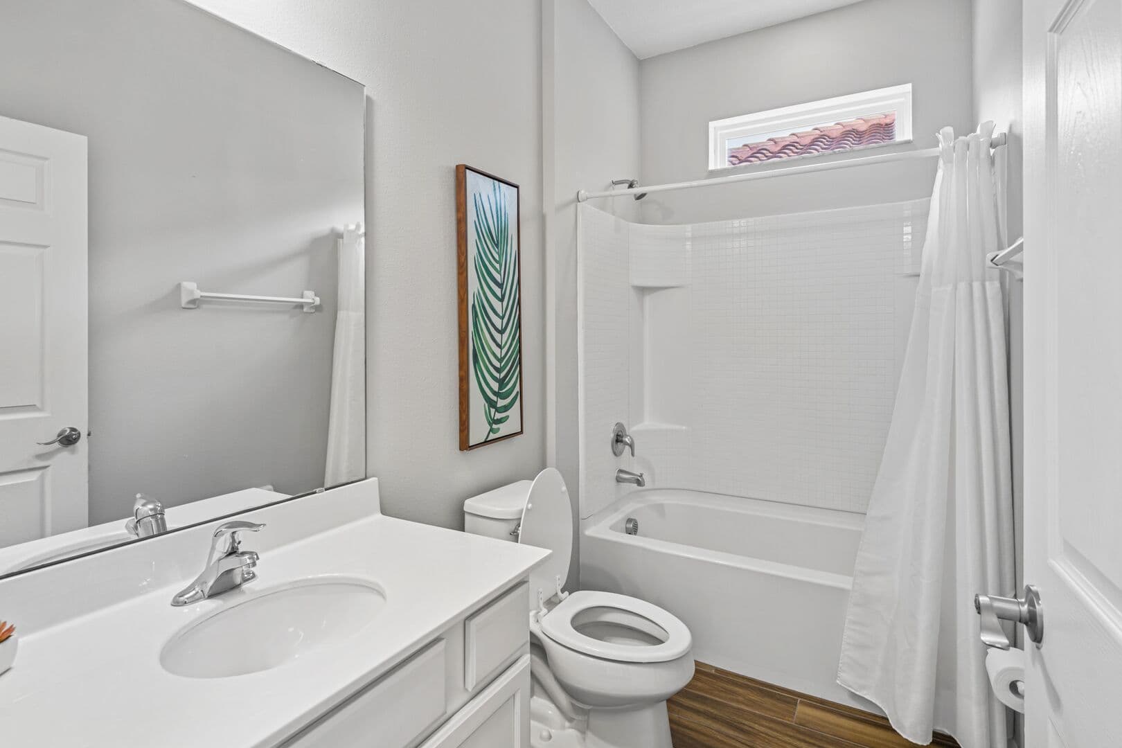 Gallery House - Image 67