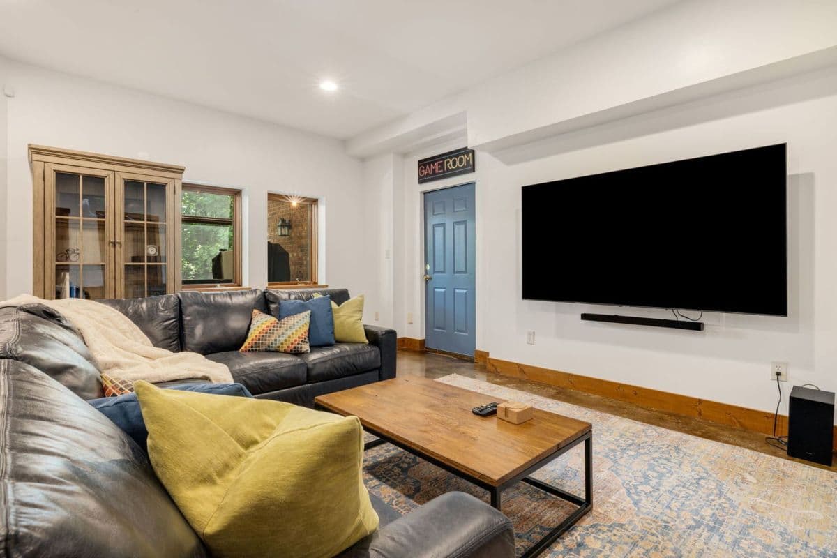 The Huntly Estate - Image 136