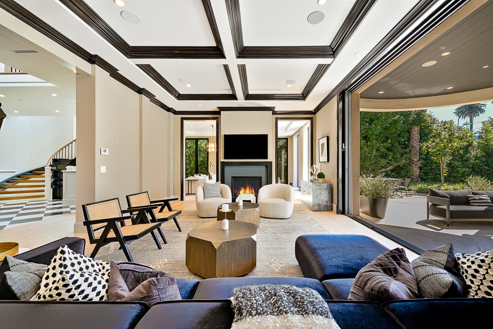 Camden Estate Beverly Hills - Image 4