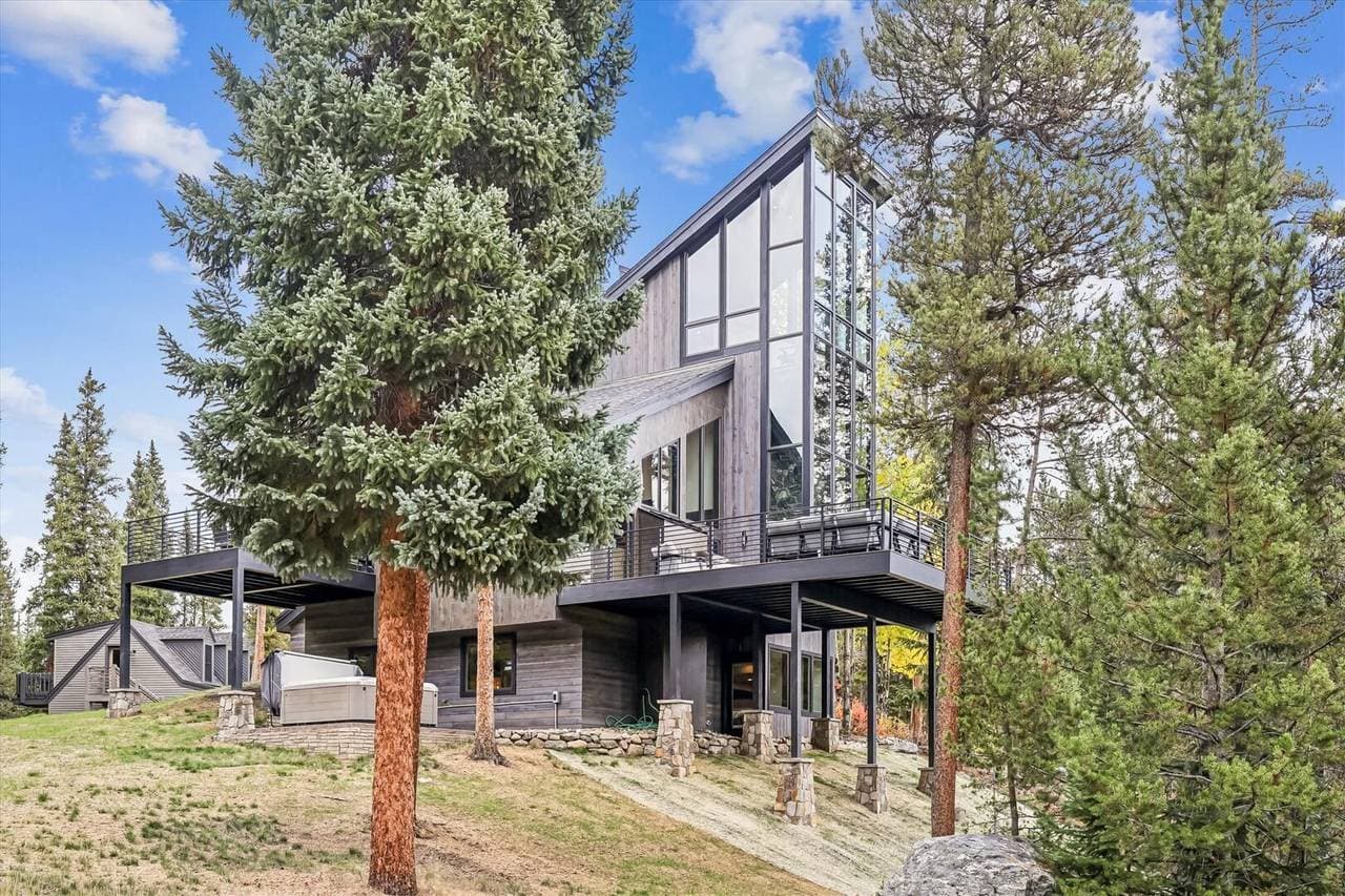 Summit Solitude Estate - Image 66