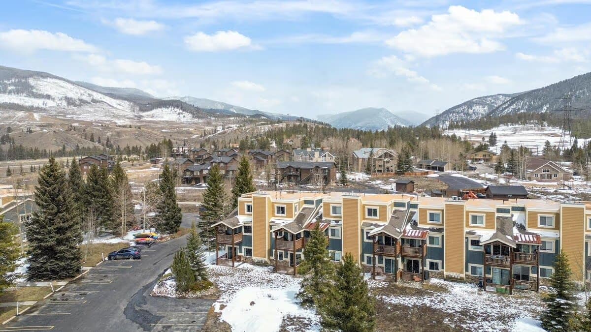 Evergreen Gem - Image 20