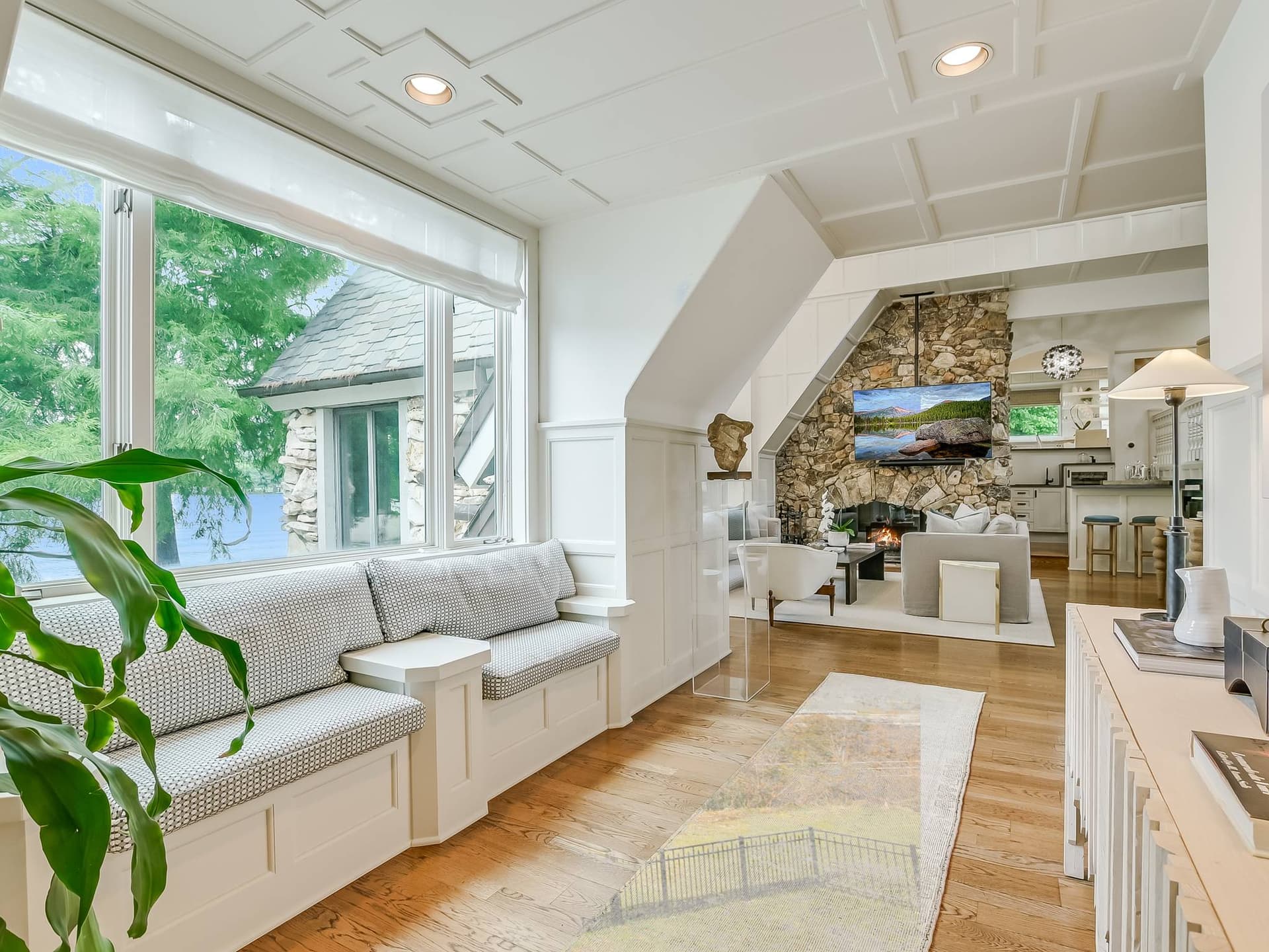 Manor on Lake Austin - Image 49