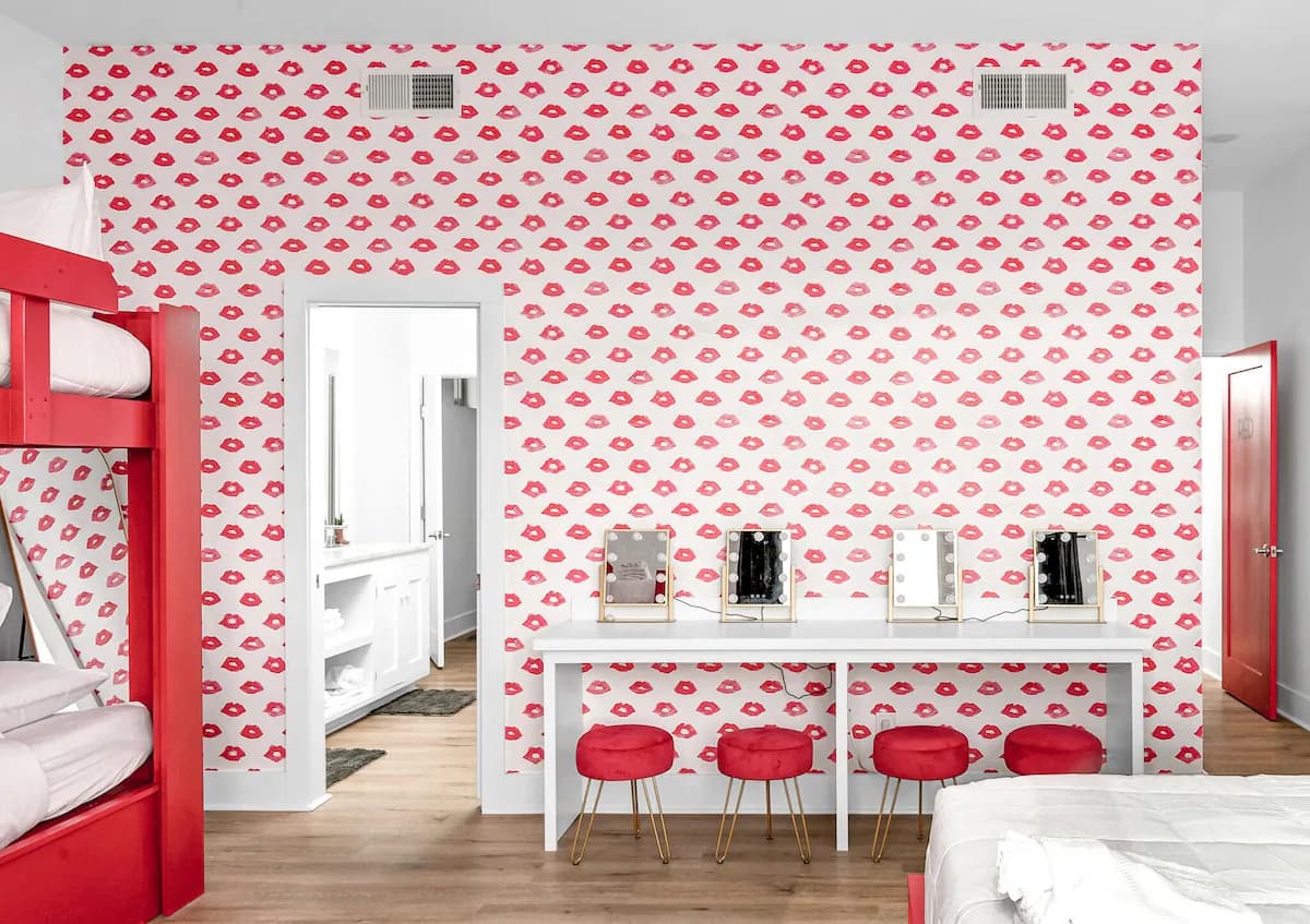 Era's House - Image 30