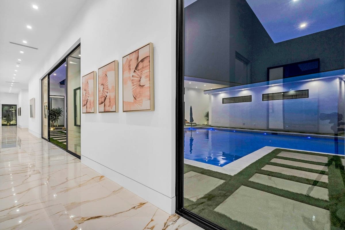 Bravo Villa #8 - Image 37