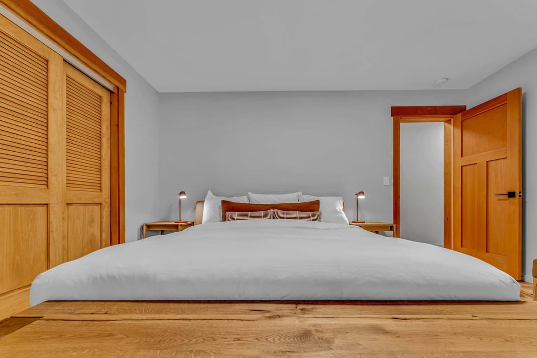 Stunning Mountain Gem - Image 35