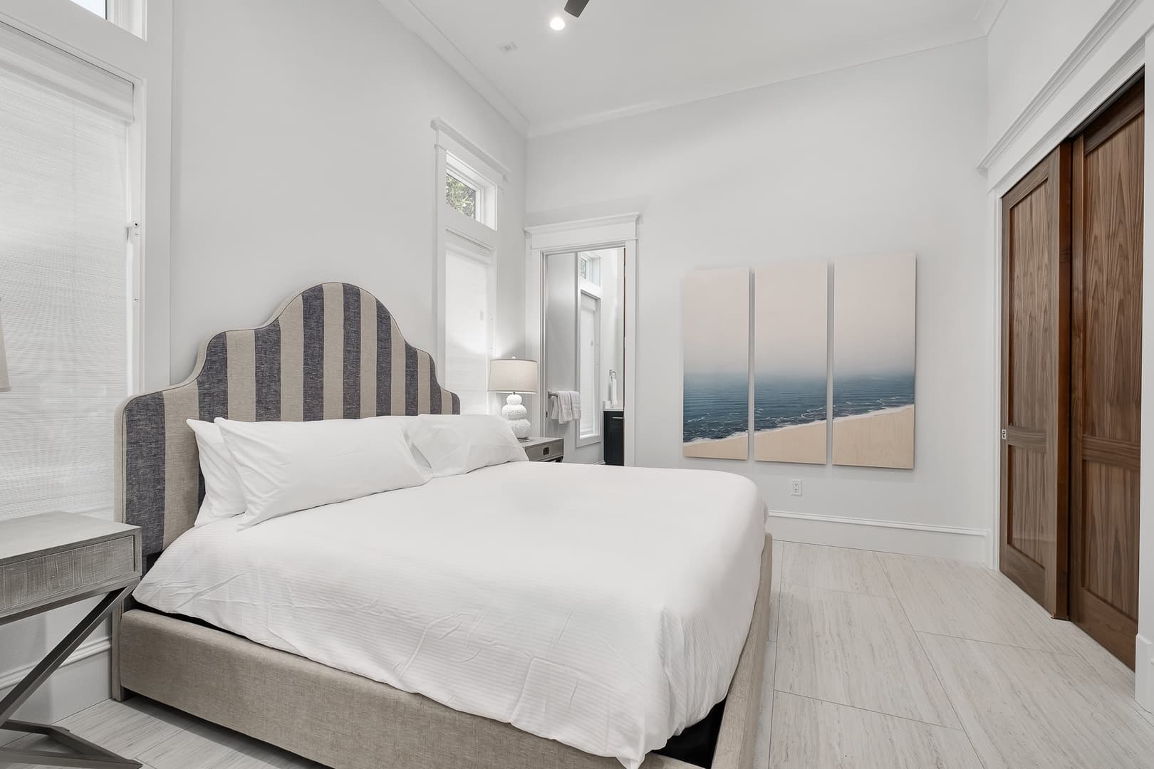 Social Manor - Image 20