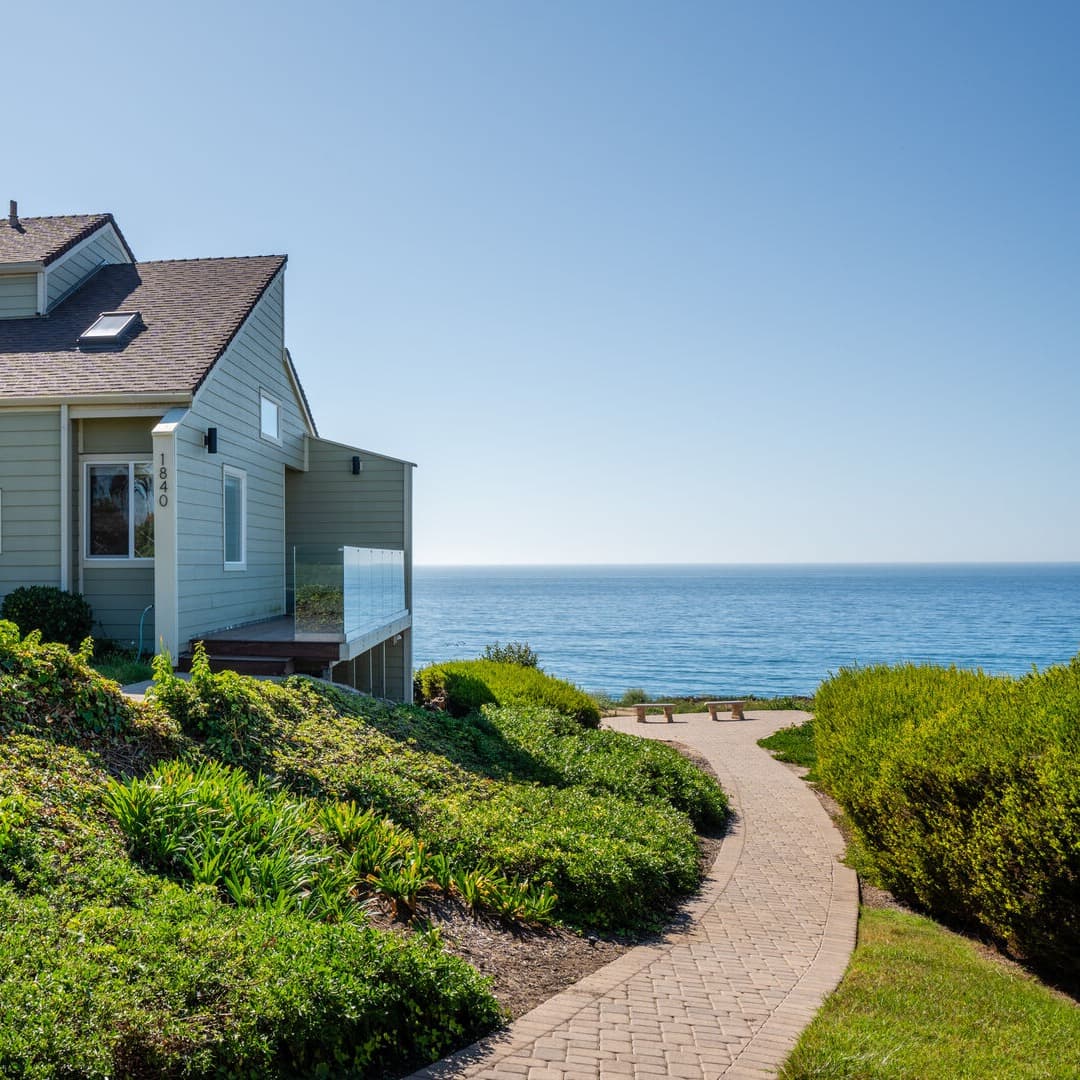 Seabluffe Escape - Image 1